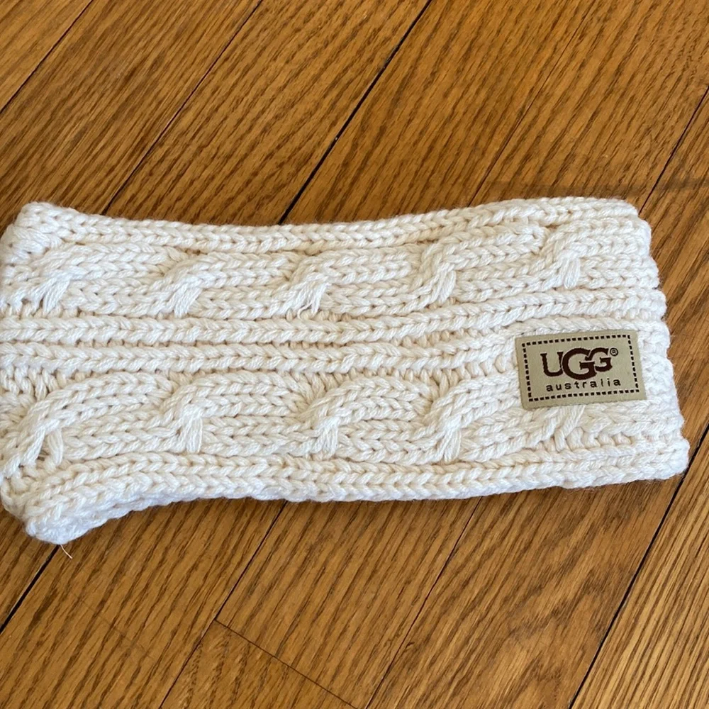Cable stitch fleece lined headband - Picture 2 of 3
